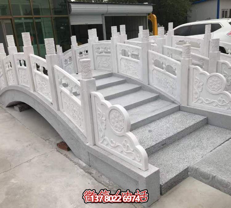美麗的漢白玉石拱橋，伴您一路暢游！