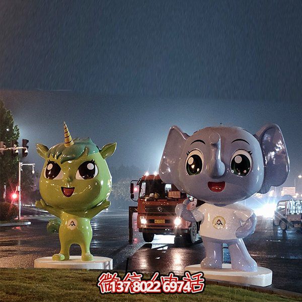 玻璃鋼吉祥物雕塑，為廣場和草地添彩