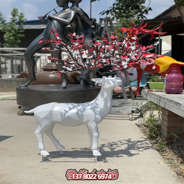 不銹鋼梅花鹿雕塑，點(diǎn)綴校園景觀