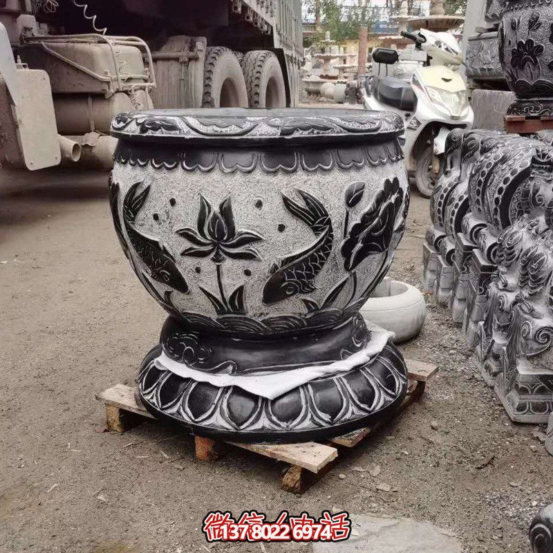 雅致雙魚石雕花盆，為您的庭院增添藝術(shù)氣息