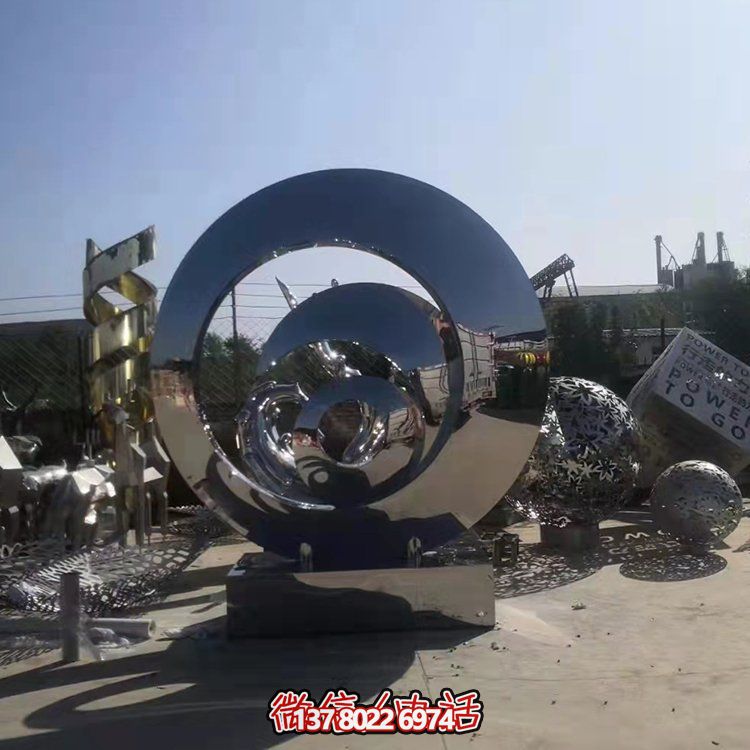 不銹鋼抽象幾何雕塑，鏡面圓環(huán)裝飾廣場、園林