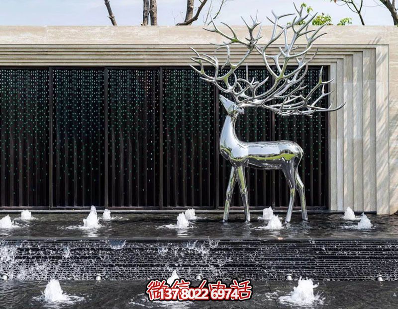 不銹鋼雕刻梅花鹿噴泉，打造公園景區(qū)創(chuàng)意噴泉