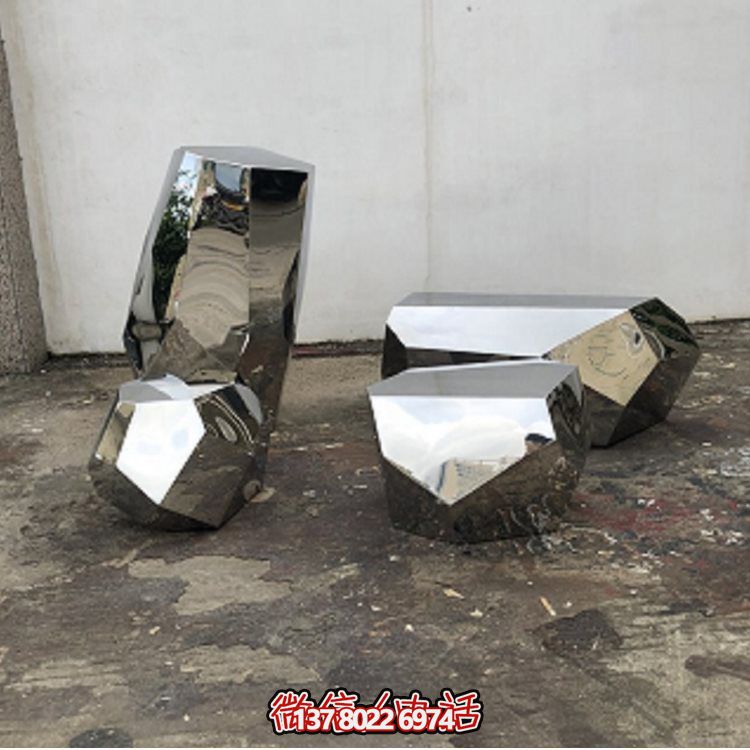 高級不銹鋼鏡面戶外公園雕塑裝飾，以鵝卵石為靈感