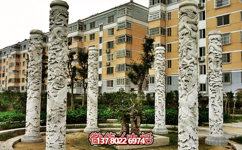 精美大理石浮雕龍柱，裝點小區(qū)花園