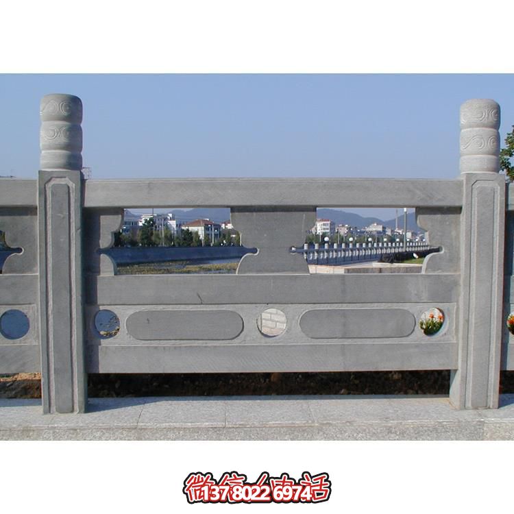 青石雕刻欄桿欄板，點(diǎn)綴美麗河道