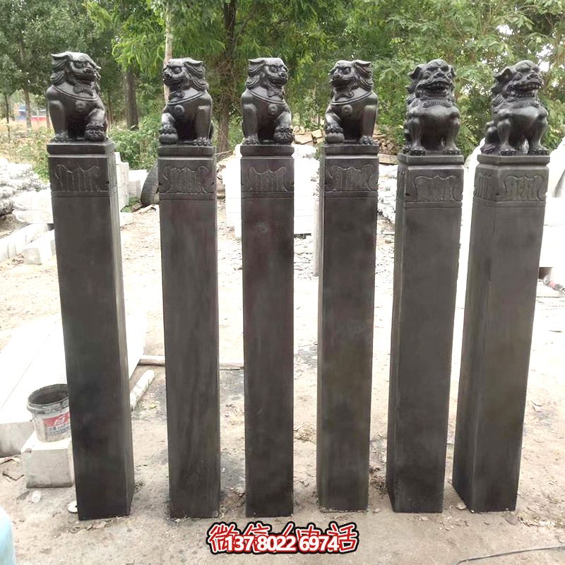 古雅青石仿古石獅子拴馬柱，點綴庭院門前