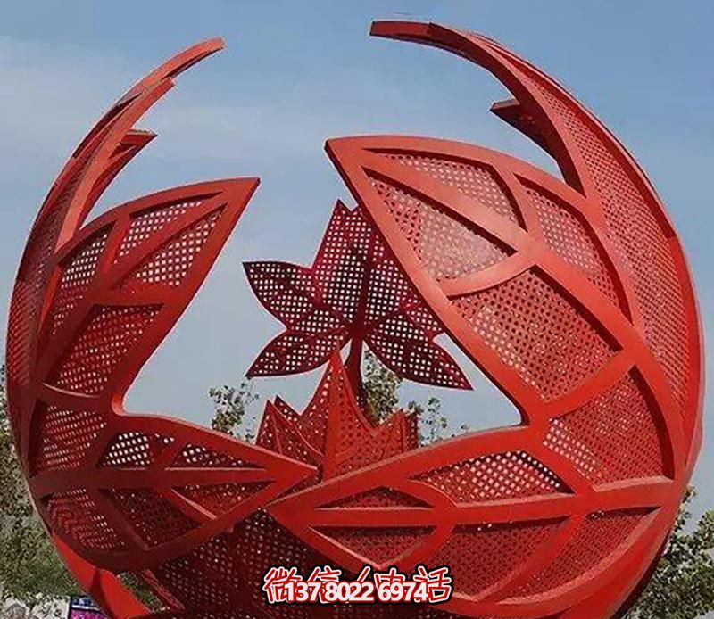 不銹鋼楓葉球形雕塑，點(diǎn)綴廣場(chǎng)景觀