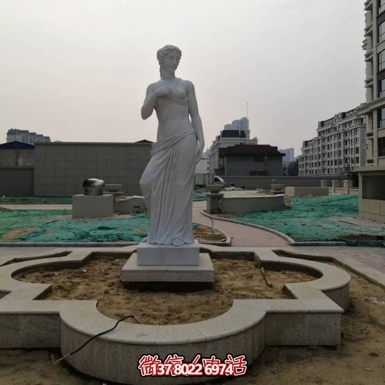 西方大理石雕像，浮雕人物裝飾街道