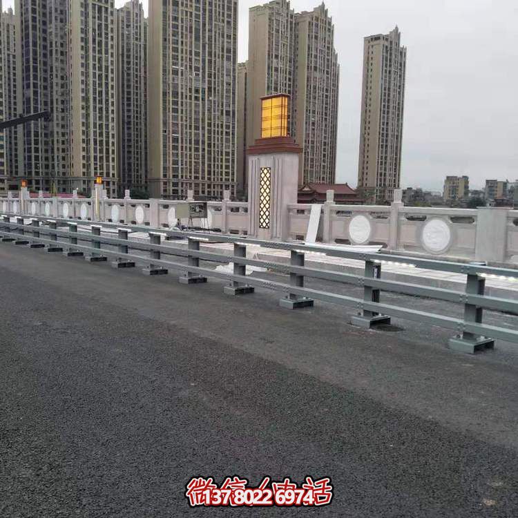 大理石護(hù)欄雕塑，為街道景觀帶來精美絕倫