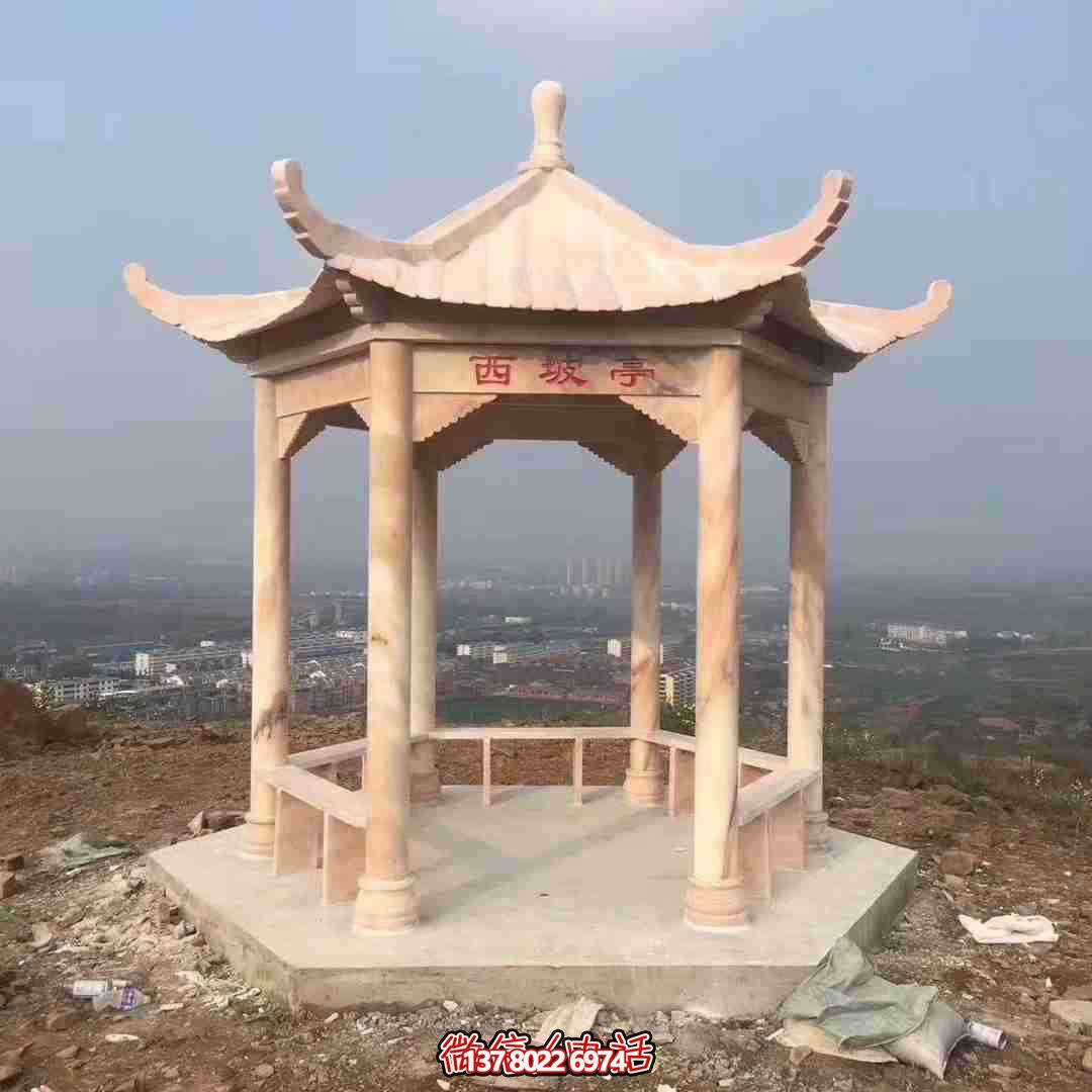 西坡涼亭景觀，觀賞大型晚霞紅