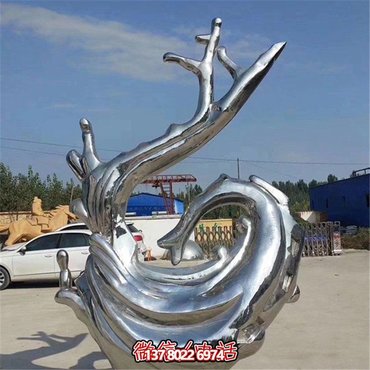 不銹鋼鏡面雕塑，為戶外廣場(chǎng)增添海浪般的浪花氣息