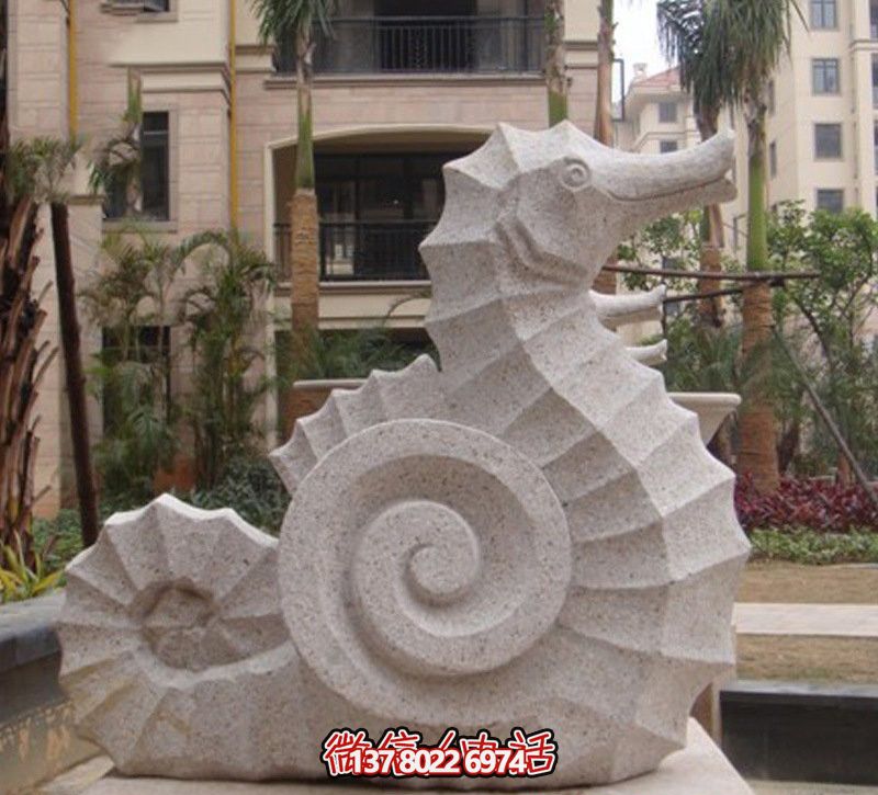 海馬創(chuàng)意石雕，點綴街道邊