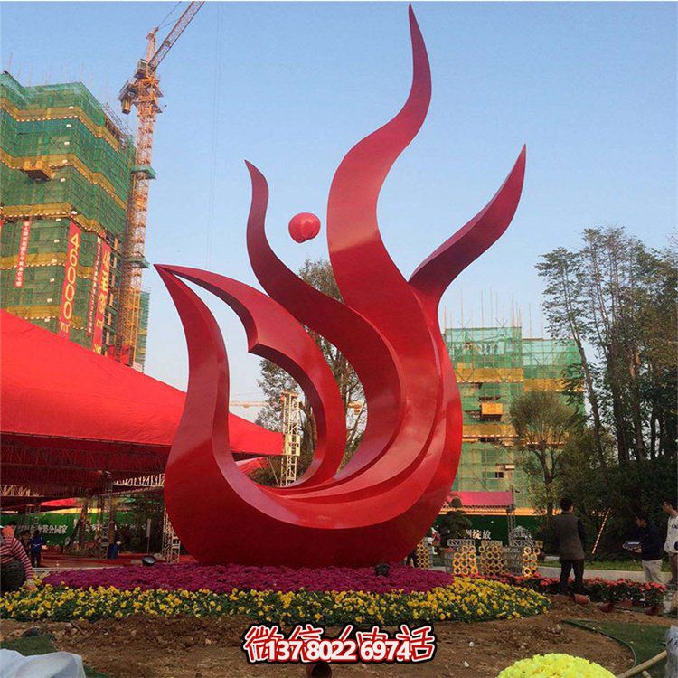 精美不銹鋼鳳凰雕塑，點綴精致小區(qū)、別墅環(huán)境
