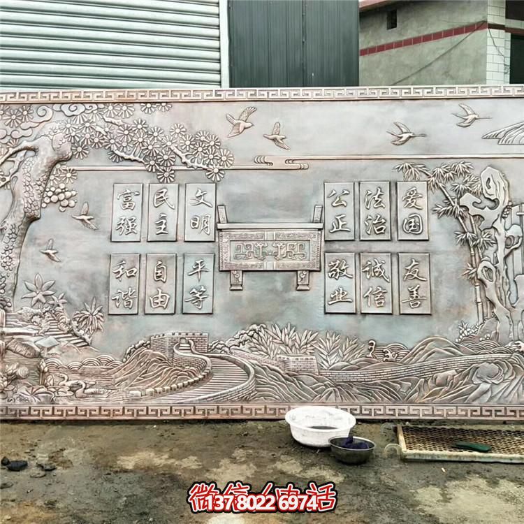 集大型浮雕畫(huà)、壁畫(huà)、銅雕塑于一體的公園展館
