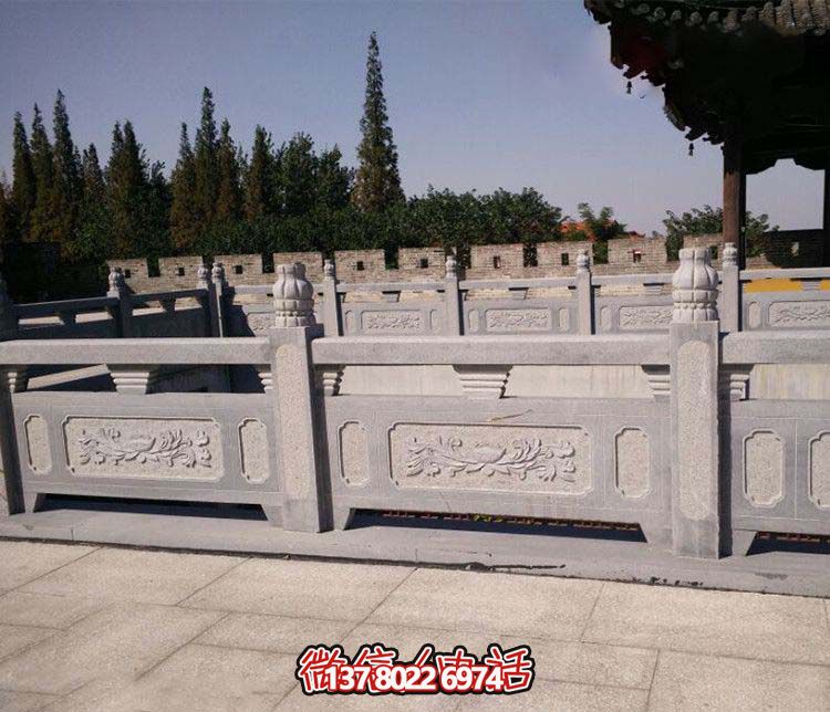 精美青石雕刻欄桿，為您的景區(qū)水池添彩