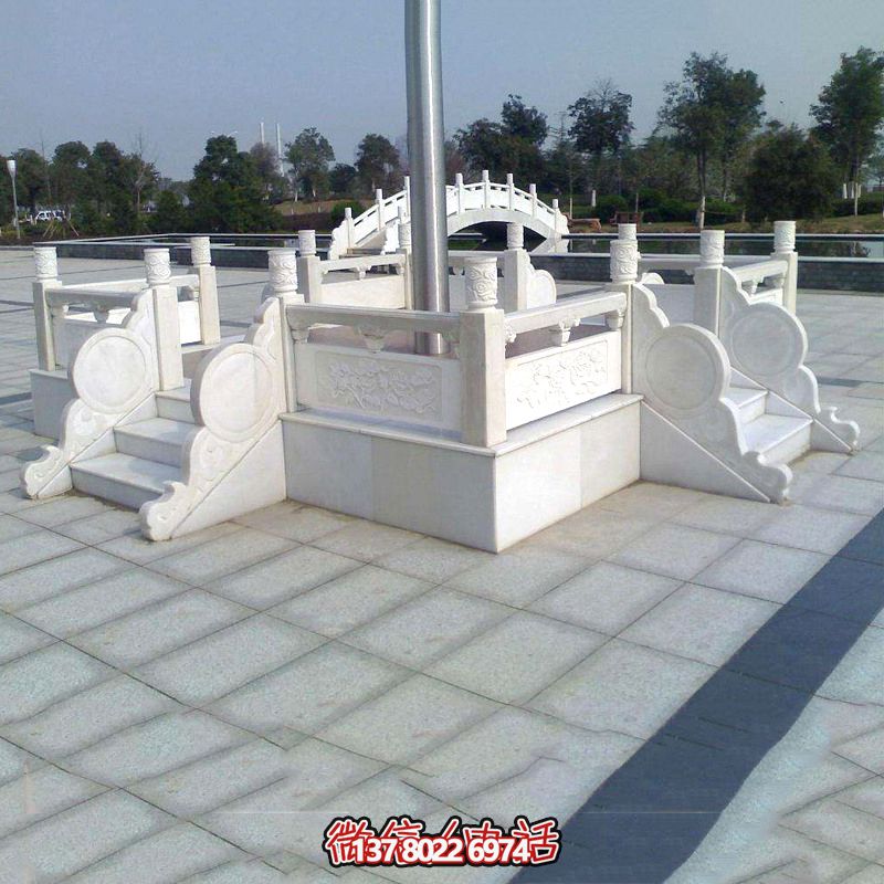 漢白玉升旗臺(tái)，喚醒城市雕塑美學(xué)
