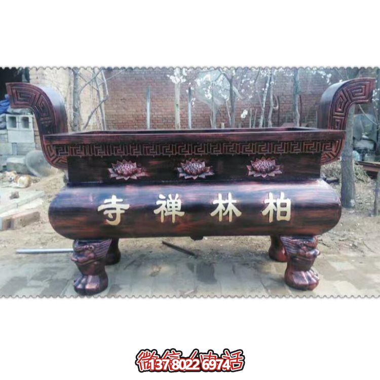 玻璃鋼大型香爐雕塑，點綴露天景區(qū)