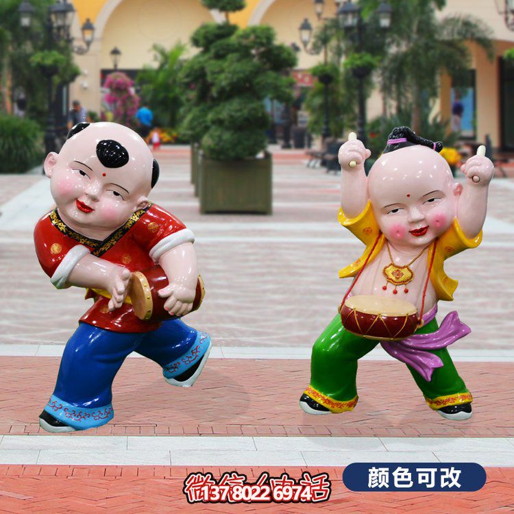 玻璃鋼福娃新年主題雕塑，為商業(yè)街添彩