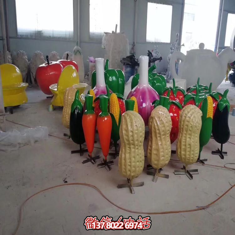 高品質(zhì)玻璃鋼雕塑，為您的園林景觀提供新鮮水果蔬菜